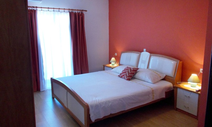 Kneza Apartment | Two bedroom apartment with terrace and sea view Kneža, Korčula (A-4342-a)