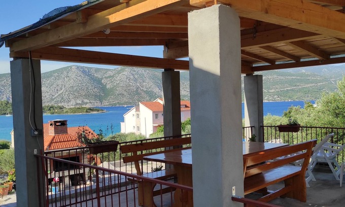 Kneza Apartment | Two bedroom apartment with terrace and sea view Kneža, Korčula (A-4342-b)