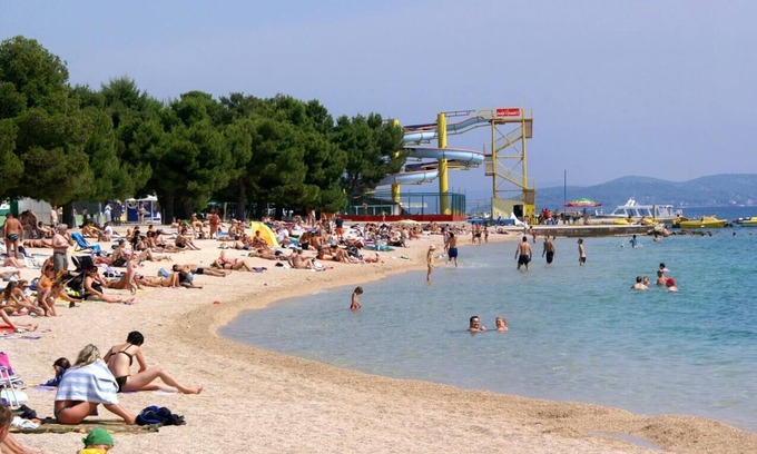 Tribunj Apartment | Two bedroom apartment with terrace Tribunj, Vodice (A-4211-a)