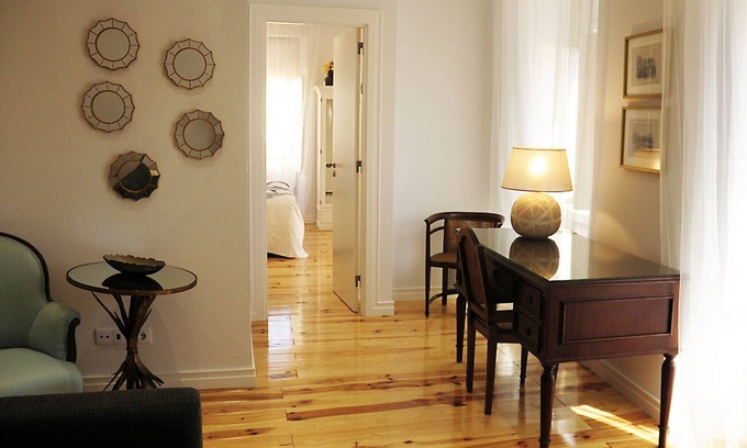 Setubal Apartment | Two-bedroom apartment with air conditioning in the center of Setúbal