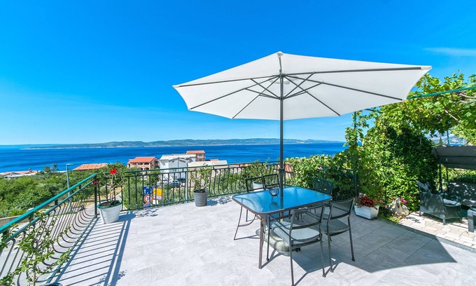 Brela Apartment | Two bedroom apartment with terrace and sea view Brela, Makarska (A-16603-a)
