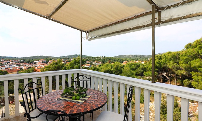 Jezera Apartment | Two bedroom apartment with terrace and sea view Jezera, Murter (A-5079-a)