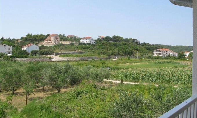 Palit Apartment | Two bedroom apartment with terrace Palit, Rab (A-16356-b)