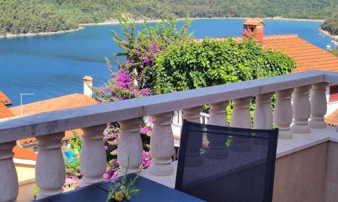 Duga Luka Apartment | Two bedroom apartment with terrace and sea view Duga Luka (Prtlog), Labin (A-5528-b)