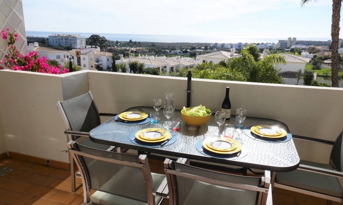 Telheiro Apartment | Two-Bedroom Apartment with Sea View