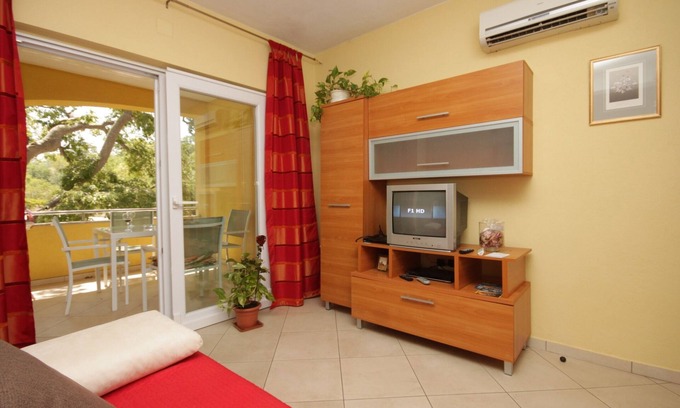 Island Dugi Otok Apartment | Two bedroom apartment with terrace Sali, Dugi otok (A-8137-a)