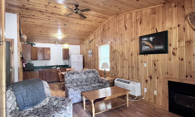 Wellston Cabin | Two Bedroom Cabin In Manistee National Forest #6