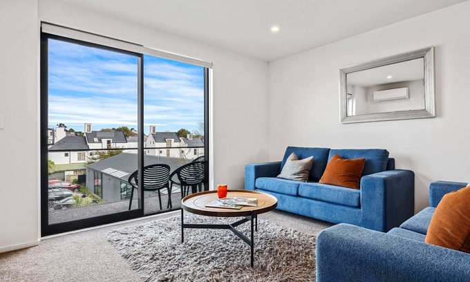 Christchurch City Centre Apartment | Two Bedroom City Base with Free Carpark