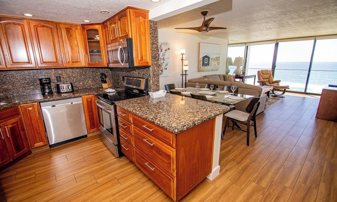 Pacific Beach Condo | TWO BEDROOM CONDO 603