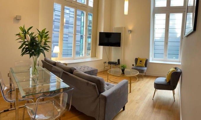 Laurieston Apartment | Two Bedroom Deluxe - Two Bedroom Deluxe Apartment