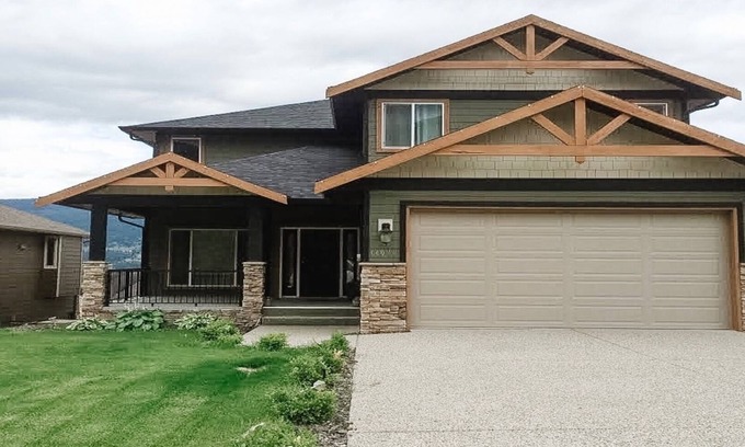 Central Okanagan House | Two bedroom family friendly suite minutes from 3 beaches and multiple wineries!