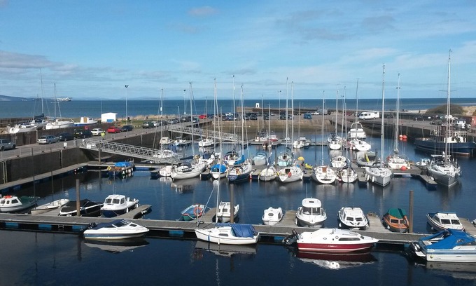 Nairn Apartment | Two-bedroom flat overlooking Nairn Harbour, close to facilities