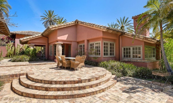Fairbanks Ranch House | Two Bedroom Guest Home on Rancho Santa Fe Estate with Private Tennis