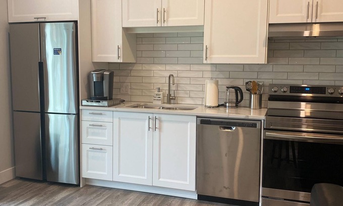 Eastern Hillsides House | Two Bedroom Guest Suite in a family friendly new neighborhood
