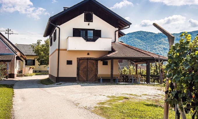 Cerklje ob Krki House | Two Bedroom Holiday Home with Terrace & BBQ