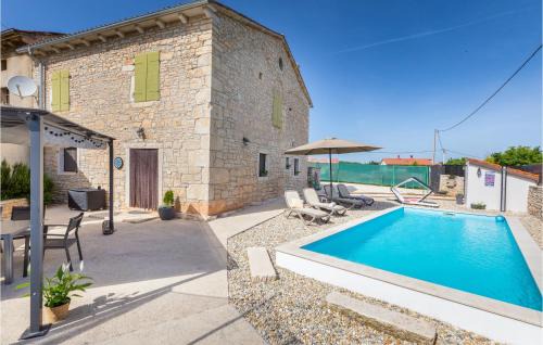 Rezanci House | Two-Bedroom Holiday Home In Svetvincenat
