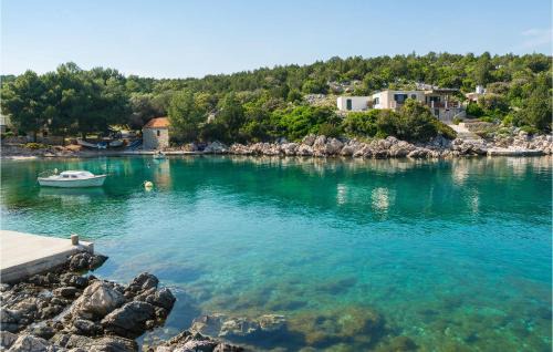 Zastrazisce House | Two-Bedroom Holiday Home In Zastrazisce