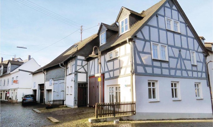 Hachenburg House | Two-Bedroom Holiday Home In Hachenburg