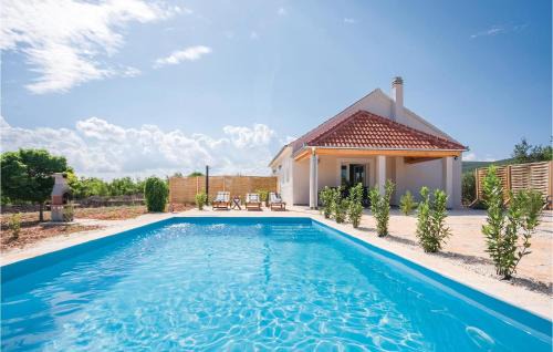 Sibenik House | Two-Bedroom Holiday Home In Radonic