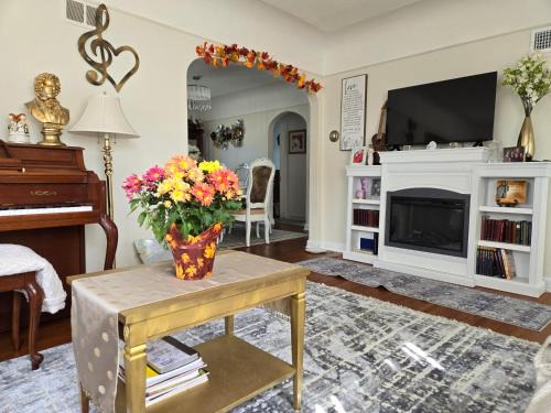 East Side Pioneers Apartment | Two Bedroom Home Close to Mayo Clinic
