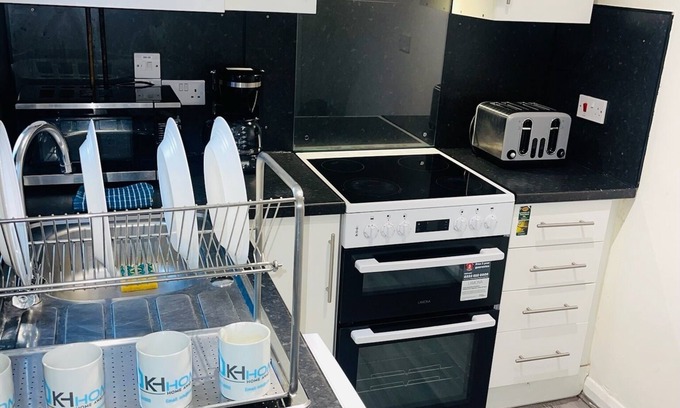 Welford House | Two bedroom in a Victorian house located nearby Leicester City Centre.
