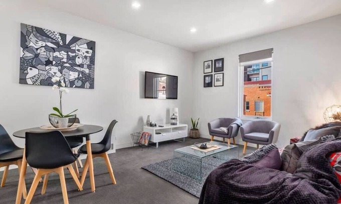 Hobart Central Business District Apartment | Two Bedroom Inner-City Retreat with Free Parking