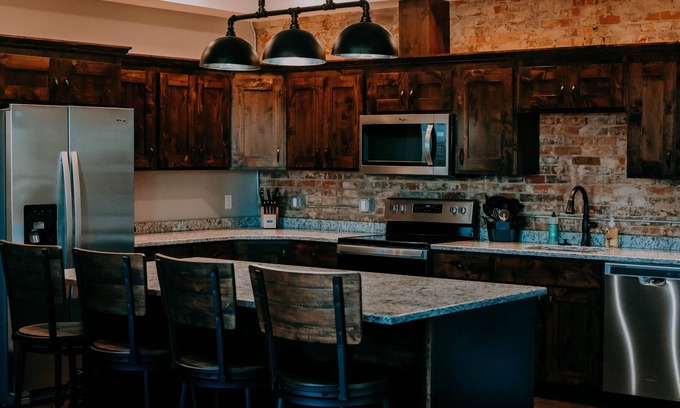 Fort Scott Apartment | Two Bedroom Loft Located in Historic Downtown Fort Scott