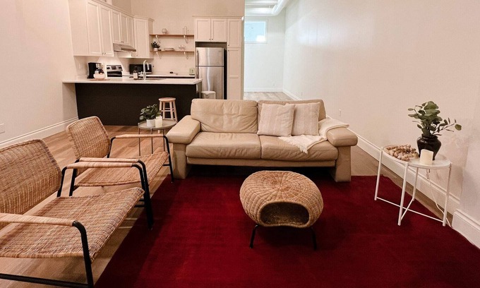 Brandon Apartment | Two Bedroom Luxury Loft Apartment