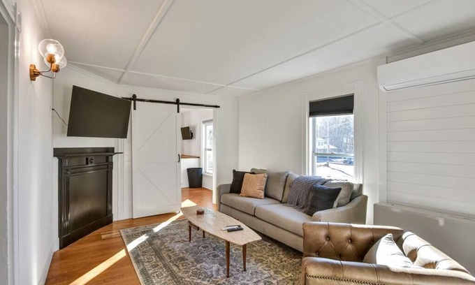 Augusta Apartment | Two Bedroom modern apartment