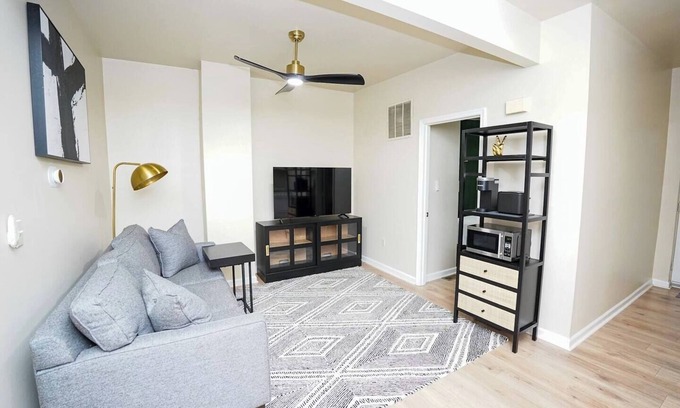 Capitol Hill Apartment | Two Bedroom Near Sports & Museums