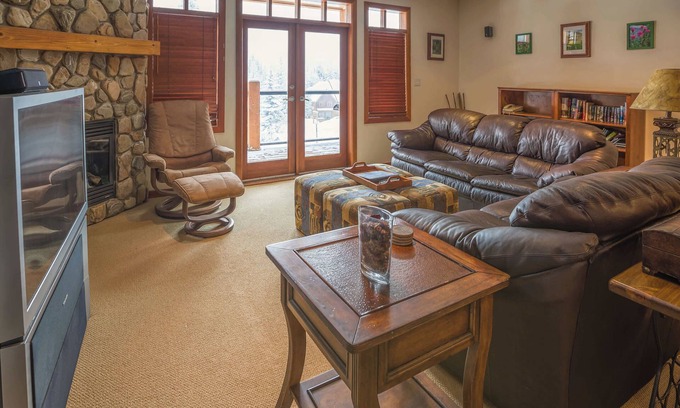 Rossland Condo | Two Bedroom | Sleeps 2-4 | Silver Tip Lodge