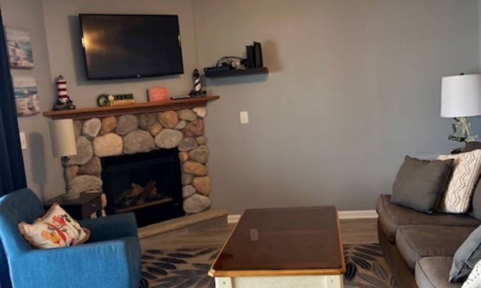 Onekama Condo | Two-bedroom spacious lakefront condo at Portage Point Resort!