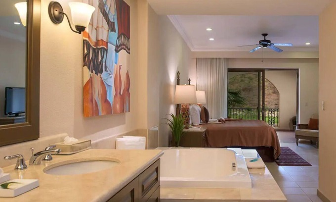 Loreto House | Two-Bedroom Suite at Villa del Palmar Loretonn