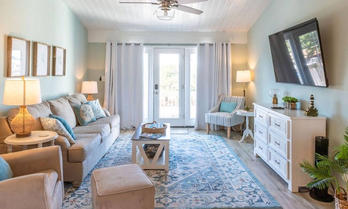 Island Quay House | Two Bedroom Townhome Steps From the Beach!