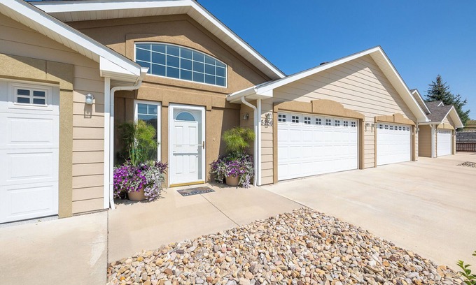 Rapid Valley House | Two bedroom townhome, central to most popular destinations within Rapid City.