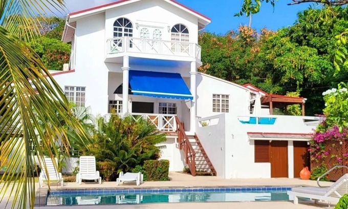 Bois d'Orange Villa | Two Bedroom Villa with Private Pool Near to Beaches - Date House