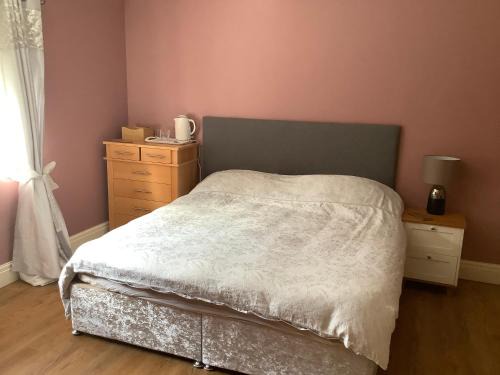 Colwyn Bay House | Two Bedrooms, One Super King Room & One Double Room, plus Sofa Beds & Cot with Private Bathroom for up to 2 Adults & 5 Children & 1 Infant