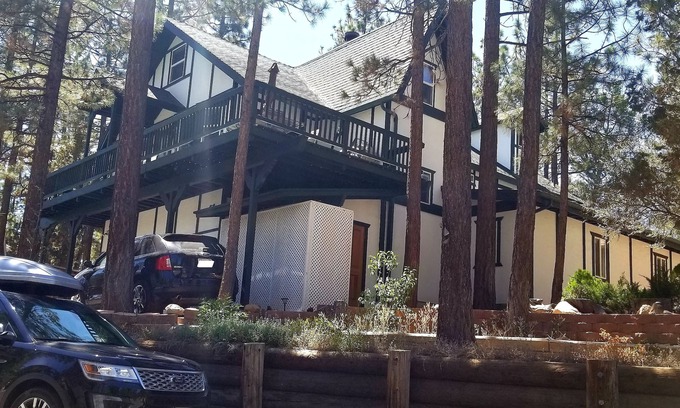 Big Bear City House | TWO BIG FAMILY AREAS means more for everyone! 7 parking spaces as well