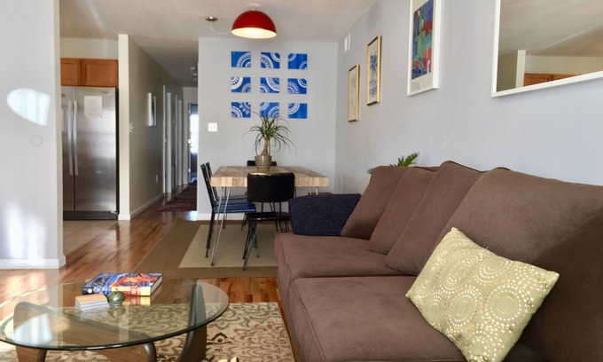 Newark Apartment | Two blocks to train, 20-minute ride to NYC @ Newark Broad St