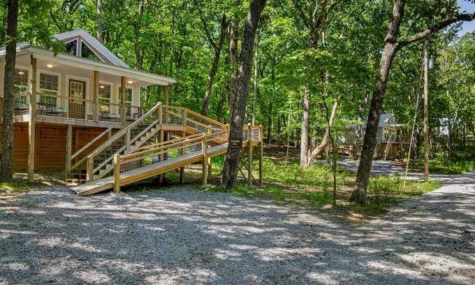 Fort Payne Cabin | Two Cabins on 92 acres beside DeSoto State Park | Fast Wi-Fi | Dog Friendly