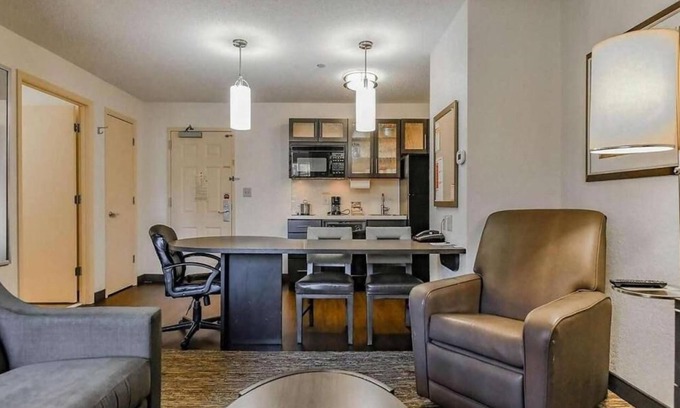 Schiller Park Hotel | TWO Comfortable 1BR Suites With Kitchens, Short Drive to Kohl Children's Museum!