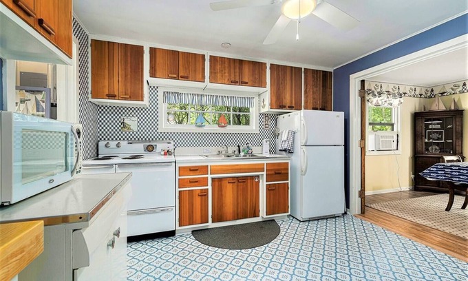 Cheboygan Cottage | Two Cottages by Mullett Lake - Sleeps 12