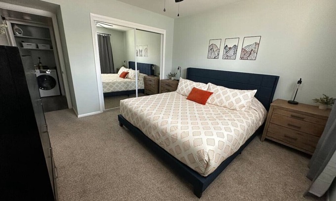Lakewood Apartment | Two Creeks Furnished Apartment Homebase
