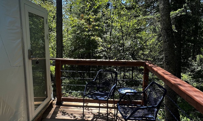 Bigfork Cabin | Two geodesic domes and one log cabin make the perfect glamping experience