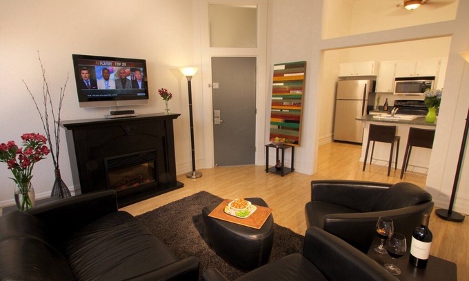 Walla Walla Apartment | Two — King Bed, Historic Downtown Apartment in Nicely Appointed Building on Main Street