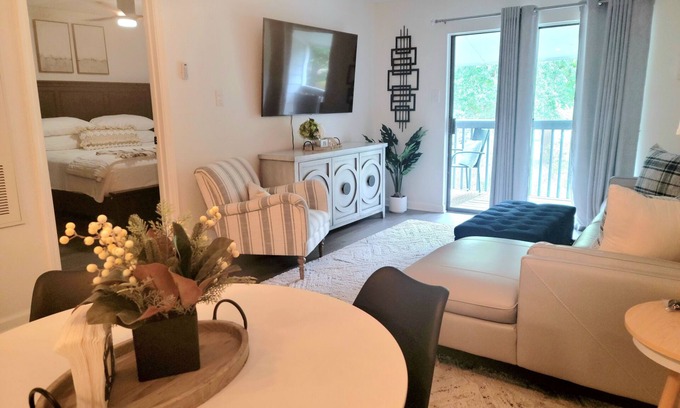 Walden on Lake Conroe Condo | Two King Bedroom condo, both w/attached bath on 2nd floor