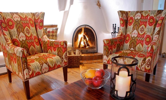South Capitol House | Two King Master Suites! Enchanting Adobe on Quiet Cul-De-Sac. Walk to the Plaza!