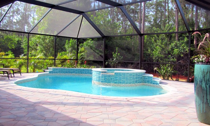 Crown Pointe House | TWO MASTER SUITES Heated Pool+Spa BEACH Home Private Comm IN NAPLES, Walk to