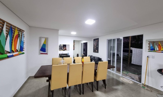 Boraceia House | Two minutes from the beach. House in the middle of nature. 500m of private area.