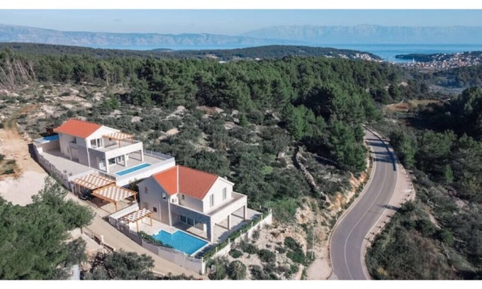 Pitve House | Two Modern Villas with Pool and Spa - Anouk and Belpur